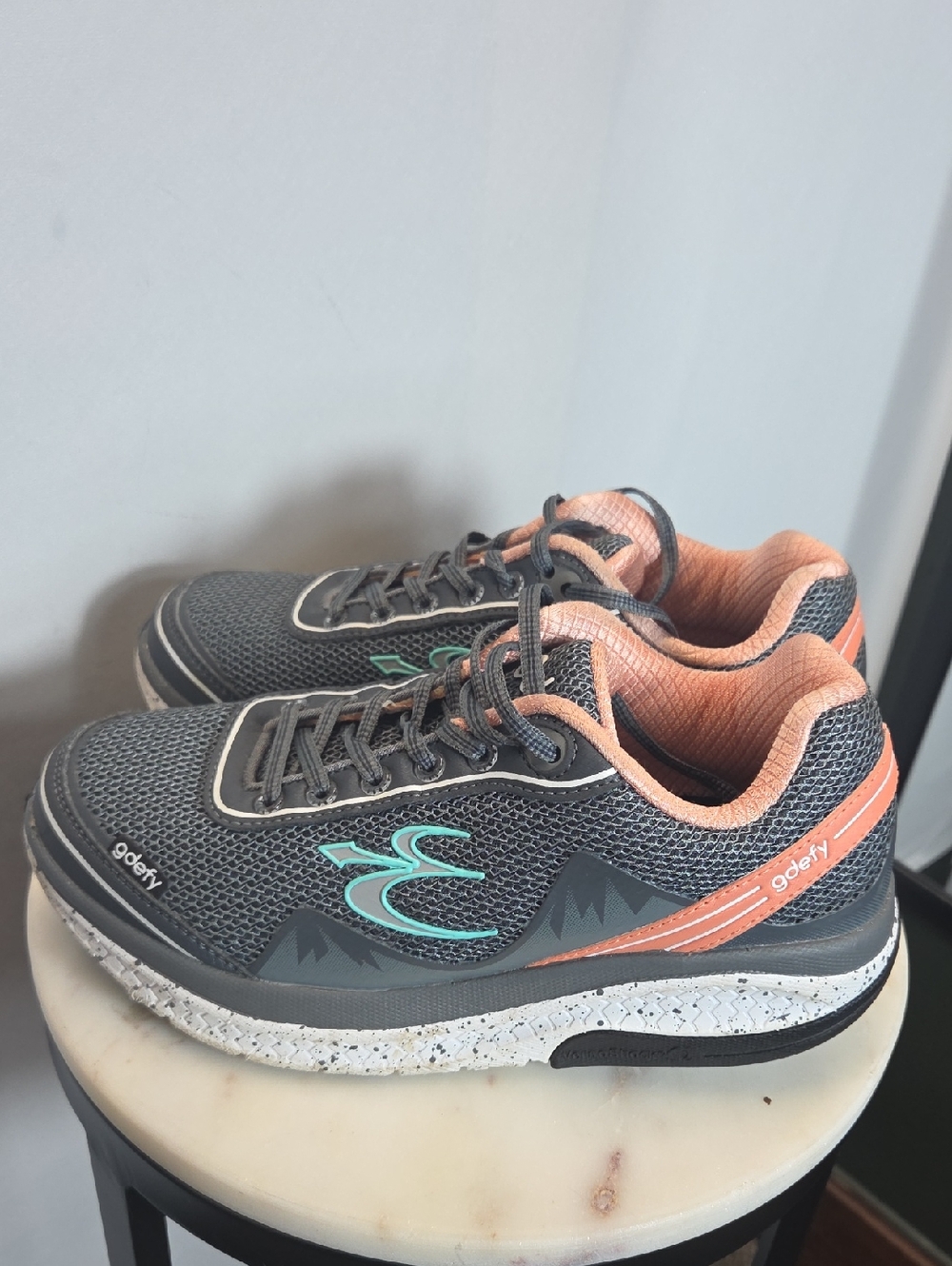 Gdefy Women's Gray and Peach Athletic Shoes - Lightweight Comfort Size 7.5